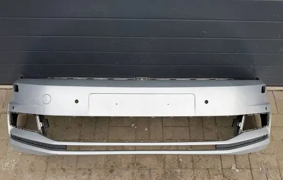 Volkswagen Touran III Front bumper 5ta807221