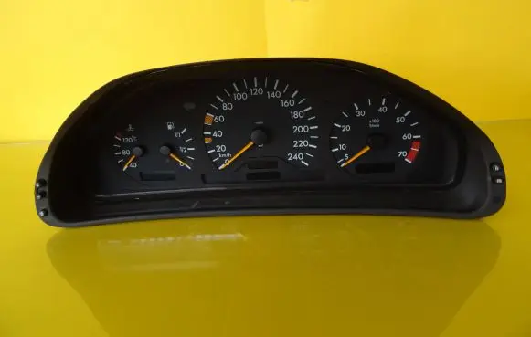 Mercedes-Benz E W210 Speedometer (instrument cluster) 2105400348