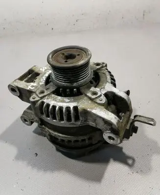 Toyota Avensis T250 Generator/alternator 1042104521