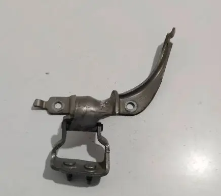 Audi A4 S4 B7 8E 8H Tailgate/trunk/boot hinge 8E9827300E