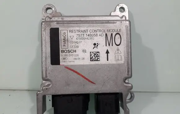 Ford Mondeo MK IV Airbag control unit/module 0285010228