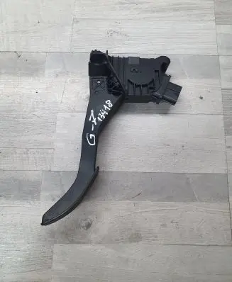 Volkswagen Golf VII Accelerator throttle pedal 5Q1723503H
