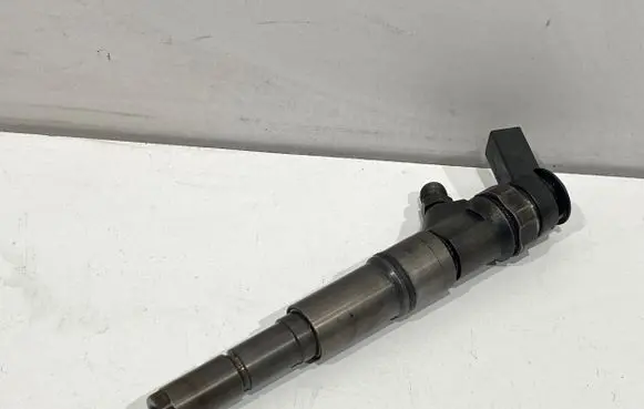 BMW X5 E53 Fuel injector 0445110131 7789661