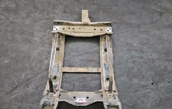 Other engine bay part
