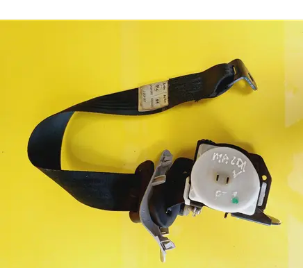 Rear seatbelt