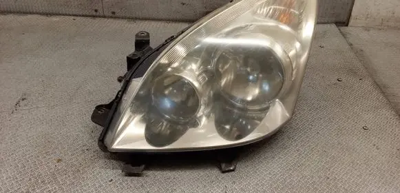 Toyota Corolla Verso AR10 Headlight/headlamp 