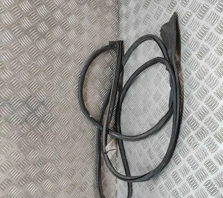 Audi Q7 4L Front door rubber seal 4L0837912