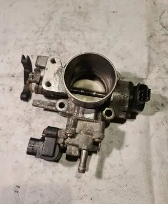 Toyota Avensis T220 Throttle valve 2227016110 1368001070