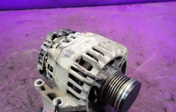 Opel Astra J Generator/alternator 