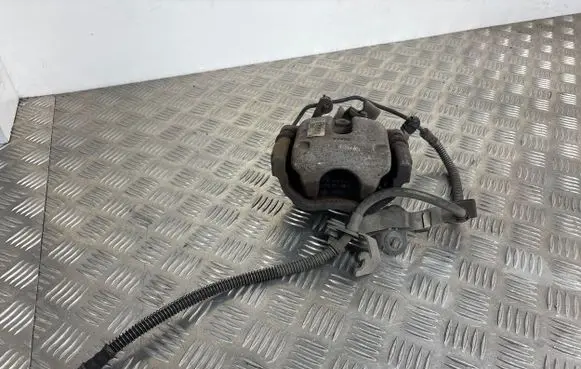 Peugeot 3008 I Rear brake caliper