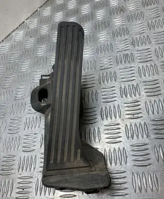 Volkswagen PASSAT B6 Accelerator throttle pedal
