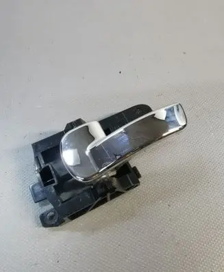 Nissan Qashqai Front door interior handle 80671