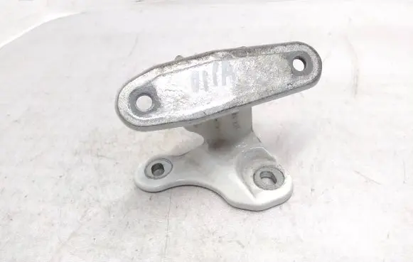 Mercedes-Benz B W246 W242 Front door lower hinge 