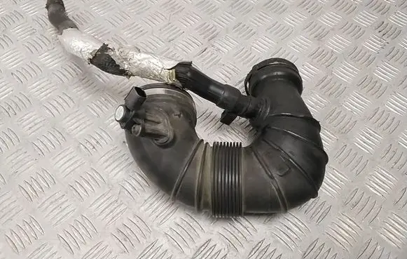 Mercedes-Benz E W212 Air intake duct part A6510904537