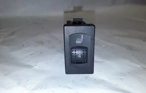 Volkswagen PASSAT B5 Seat heating switch 3B0963563C