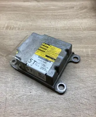 Toyota Auris 150 Airbag control unit/module 8917002560
