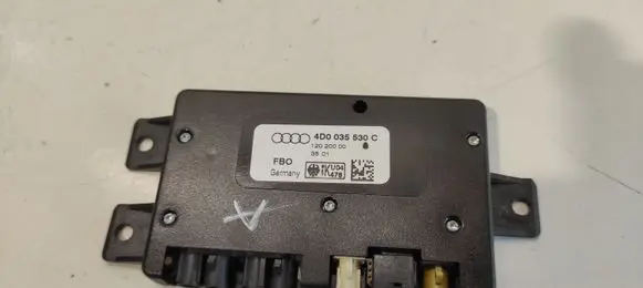 Audi A8 S8 D2 4D Antenna control unit 4D0035530C 12020000