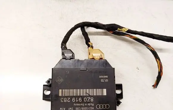 Audi A6 S6 C5 4B Parking PDC control unit/module 8Z0919283