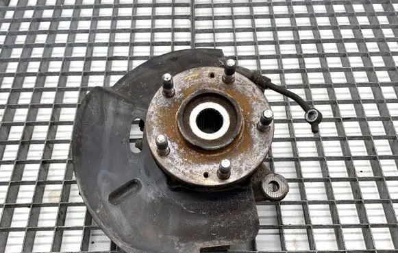 Hyundai ix35 Front wheel hub spindle knuckle 