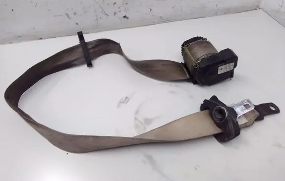 BMW X5 E53 Front seatbelt 8258972
