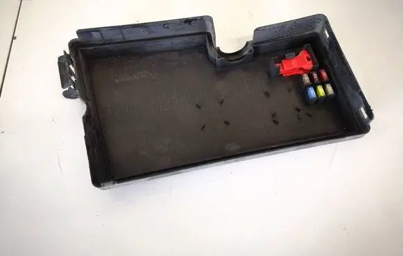 Volvo V50 Fuse box cover 30728346