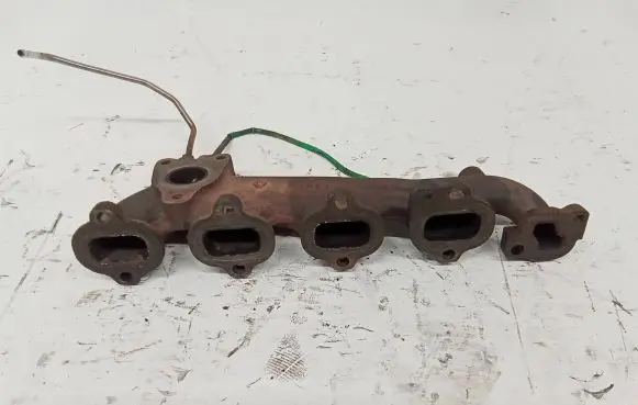 Mercedes-Benz Vito Viano W447 Exhaust manifold 140045202R