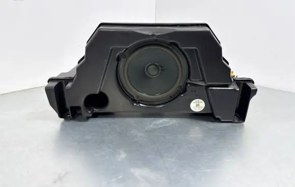 Audi A4 S4 B9 Subwoofer speaker 8W9035382