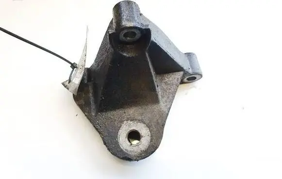 Renault Scenic II - Grand scenic II Engine mounting bracket 8200072747