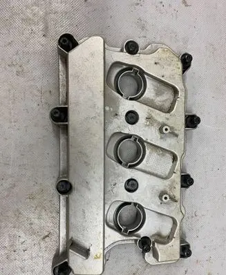 Audi Q7 4M Rocker cam cover 06E103472Q
