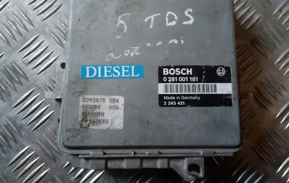 BMW 5 E34 Engine control unit/module 0281001181 2243421 22456765B4