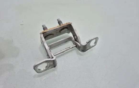 Volvo V40 Tailgate/trunk/boot hinge