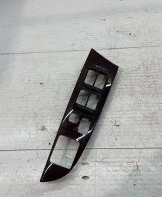 Lexus IS 220D-250-350 Front door window switch trim 7423253150