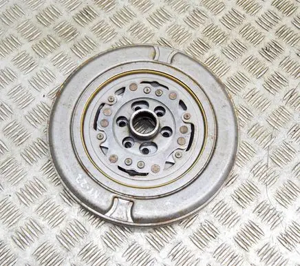 Volkswagen PASSAT B8 Flywheel 04E105266P