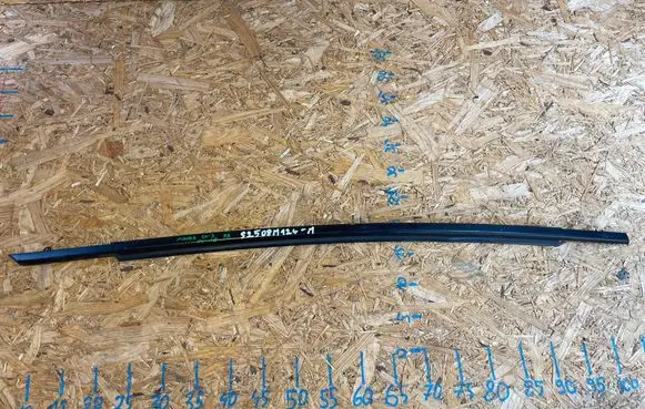 Mazda CX-3 Front door glass trim molding D10EFFR1 S2508M124-M