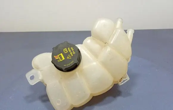 Ford Mondeo MK I Coolant expansion tank/reservoir DG938A080BA