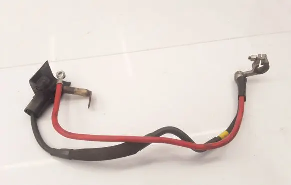 Volkswagen PASSAT B7 Positive cable (battery) 1K0971228AA