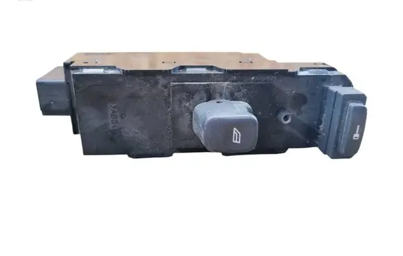 Volvo S60 Electric window control switch 8682950 02W10E MP10EB00071