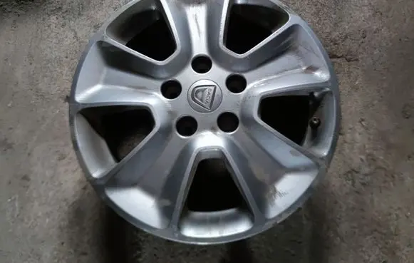 R16 alloy rim