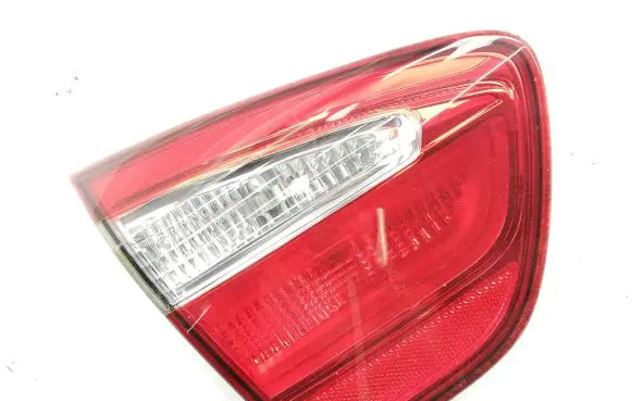 KIA Rio Tailgate rear/tail lights 924031W2