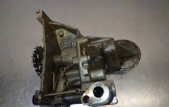 Peugeot 1007 Oil pump 