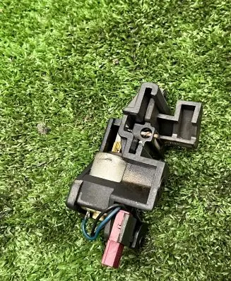 BMW 5 E60 E61 Curtain motor 9918003164