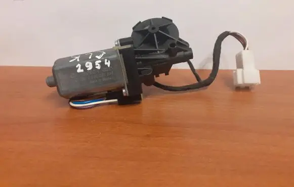Mercedes-Benz CLK A209 C209 Seat belt adjustment motor 0390201968 2954