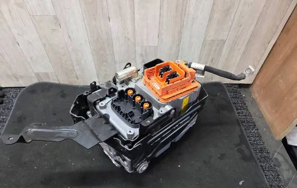 BMW 5 G30 G31 G38 Voltage converter inverter 9485004 173884