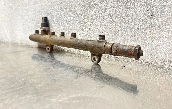 Opel Astra H Fuel main line pipe 0445214024 8200347176 044521402