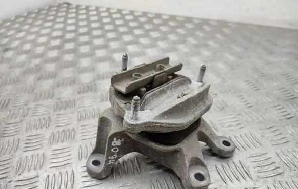 Audi A4 Allroad Gearbox mount 8K0399151