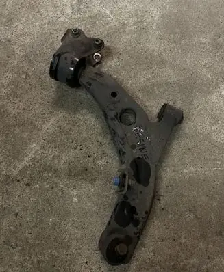 Front lower control arm/wishbone