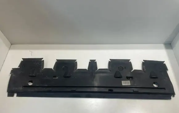 Audi Q7 4M Radiator mount bracket 4M0121286 602465
