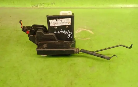 KIA Sportage Front door lock
