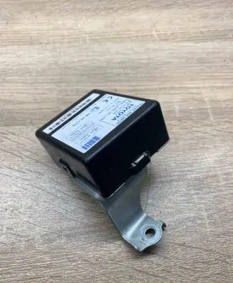 Toyota Corolla Verso AR10 Door control unit/module 897410F010