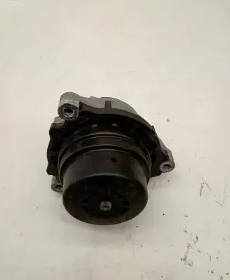 BMW 4 F32 F33 Engine mount bracket 6850220